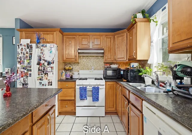 3rd image of 129-131 State Street, New Bedford, MA 02740 | MLS# 73541673