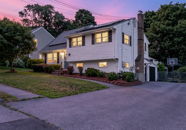 Homes for sale in Woburn, MA | 6 Surrey Rd, Woburn, MA 01801 | MLS# 73546196