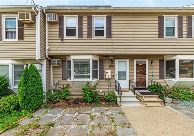 Single family home for sale at 15 Gibbs St #G, Worcester, MA 01607 | MLS# 73570277