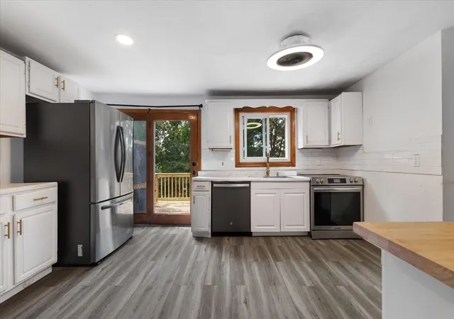 Photo 3 of Single family home for sale at 15 Gibbs St #G, Worcester, MA 01607 | MLS# 73570277 | Listing updated on 2026-09-04