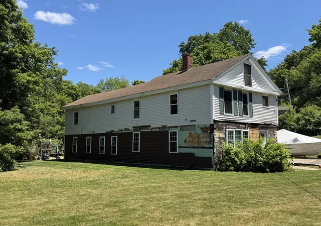 Homes for sale in East Brookfield, MA | 101 Howe St, East Brookfield, MA 01515 | MLS# 73538769