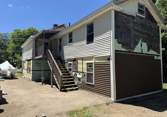Homes for sale in East Brookfield, MA | 101 Howe St, East Brookfield, MA 01515 | MLS# 73538769