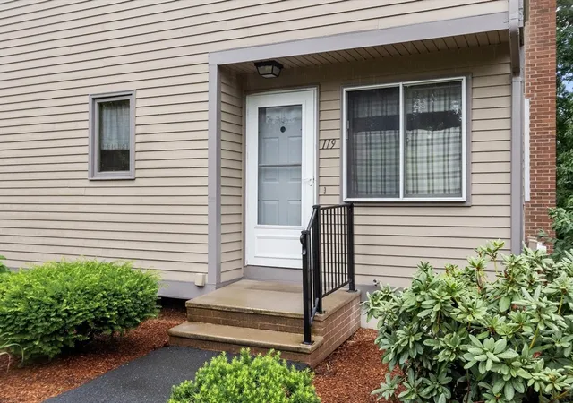 Photo 3 of Sale Pending at 119 Cortland Cir #119, Leominster, MA 01453 | MLS# 73547180 | Listing updated on 2026-09-11