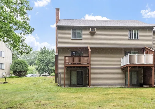 Listing Photo 4 - Condo for sale in building located at 119 Cortland Cir, Leominster, MA 01453 - Unit #119