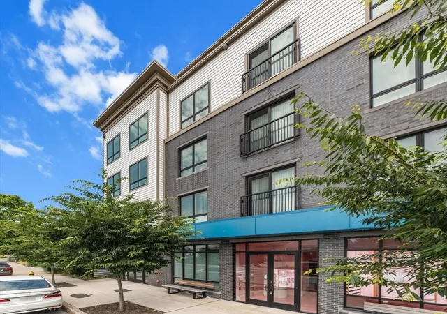 2nd image of The Saybrook Condo, Boston, MA 02135