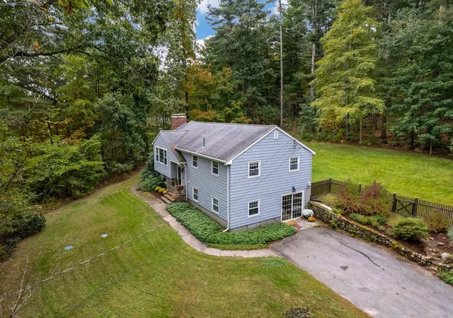 28th image of 395 North Rd, Sudbury, MA 01776 | MLS# 73539920