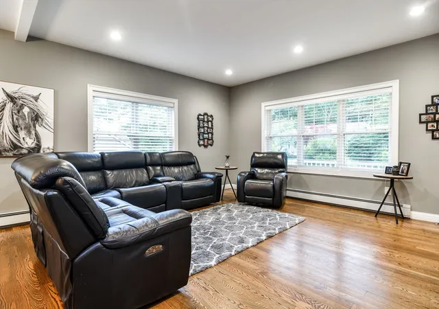 Homes for sale in Canton, MA | 52 Oakdale Road, Canton, MA 02021 | MLS# 73540410