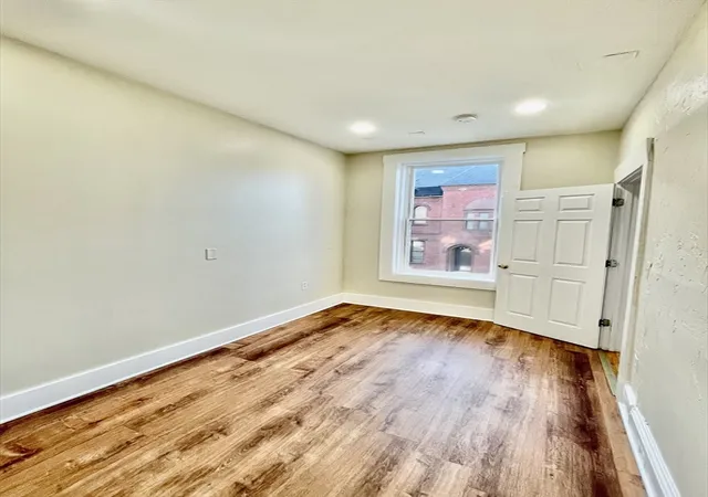 Listing Photo 5 - Condo for sale in building located at 5 Ashland St, Worcester, MA 01609