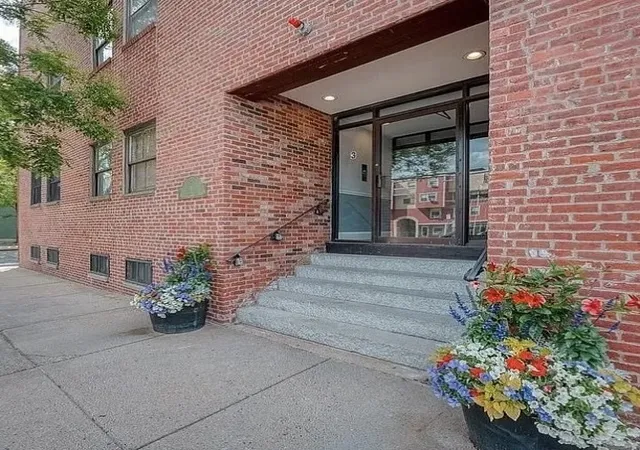 Homes for sale in Boston, MA | 3 Essex Street #10, Boston, MA 02129 | MLS# 73523523