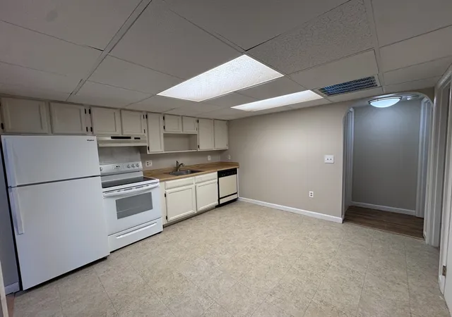 Photo 4 of Condominium at 5 Shadowbrook Ln #32, Milford, MA 01757 | MLS# 73355937 |  | Sold on 2025-11-26