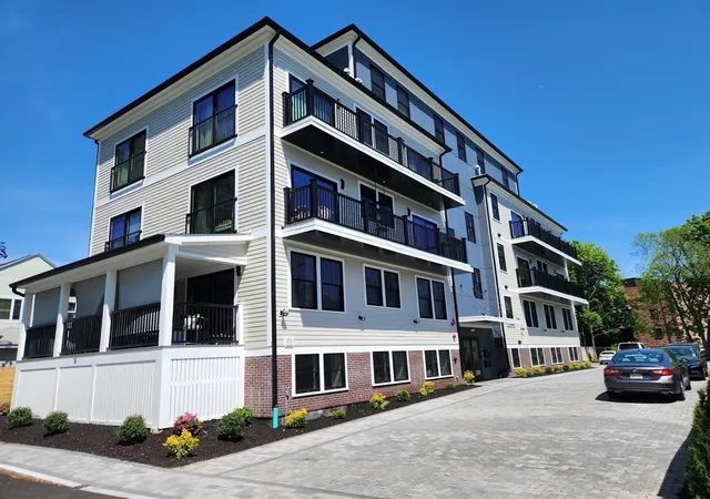 Homes for sale in Medford, MA | 16 Foster Ct #1A, Medford, MA 02155 | MLS# 73536560