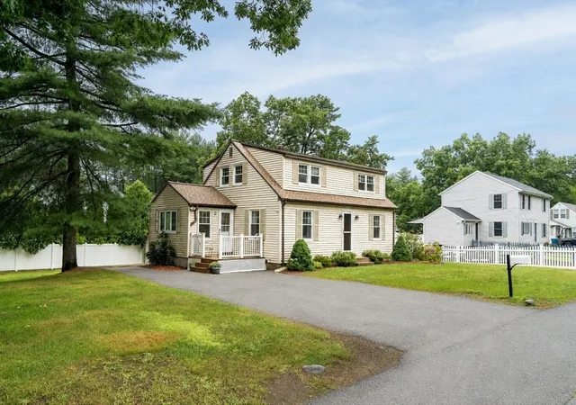 3rd image of 4 Oliver Street, Tewksbury, MA 01876 | MLS# 73557439