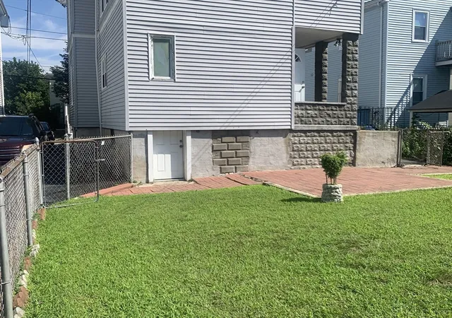 Listing Photo 4 - Condo for sale in building located at 58 Malden, Malden, MA 02148