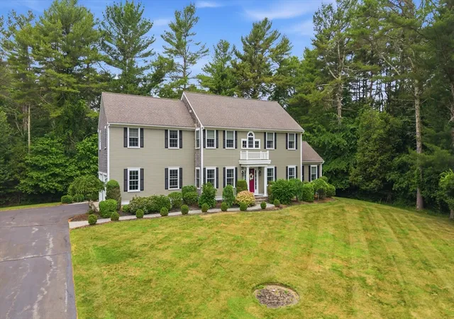 Photo 4 of Sale Pending at 4 Rileys Way, Dartmouth, MA 02747 | MLS# 73541784 | Listing updated on 2026-09-24