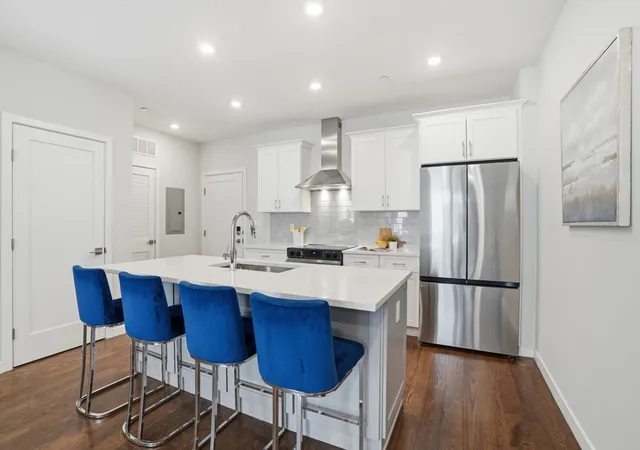 2nd image of 267 Old Colony #511, South Boston, MA 02127 | MLS# 73553690