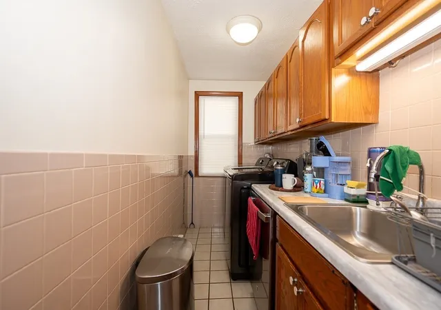Listing Photo 5 - Condo for sale in building located at 126 Sterling St, Worcester, MA 01610