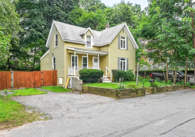 Photo 3 of Sale Pending at 29 May St, Spencer, MA 01562 | MLS# 73561194 | Listing updated on 2026-09-07