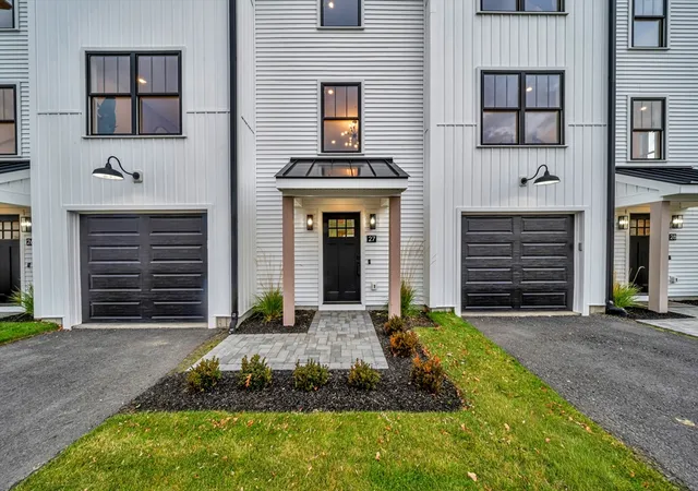 2nd image of 32 Birch Brook Landing #11, Lynn, MA 01905 | MLS# 73521917