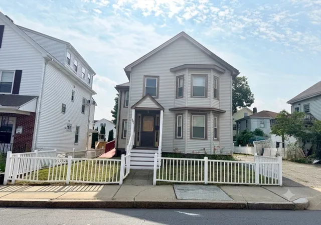 1st image of 268 Newton St, Waltham, MA 02453 | MLS# 73553634