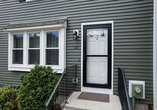 Homes for sale in Bellingham, MA | 121 Twin Brook Ln #121, Bellingham, MA 02019 | MLS# 73537842