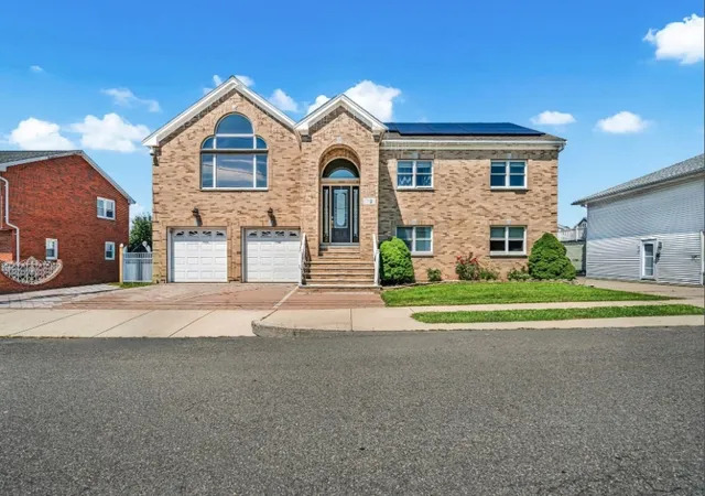 1st image of 33 Tedford Ave, Revere, MA 02151 | MLS# 73562125