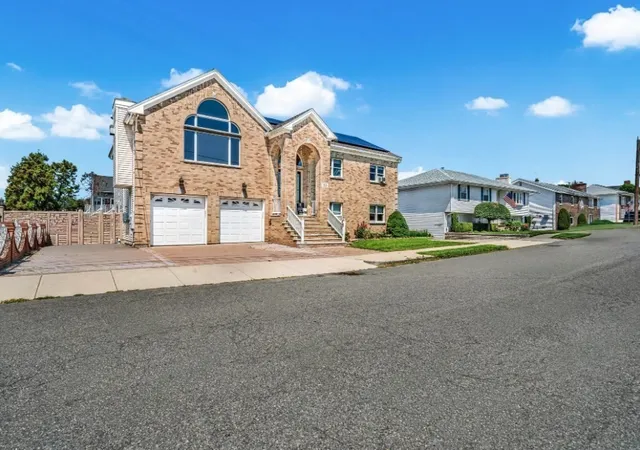 3rd image of 33 Tedford Ave, Revere, MA 02151 | MLS# 73562125