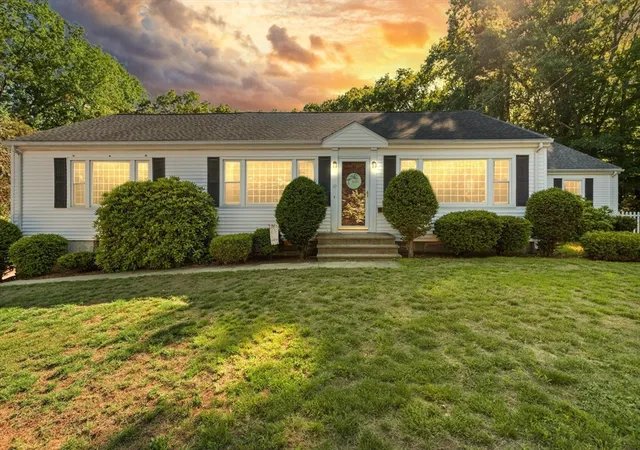 Homes for sale in Chelmsford, MA | 10 Hornbeam Hill Rd, Chelmsford, MA 01824 | MLS# 73533880
