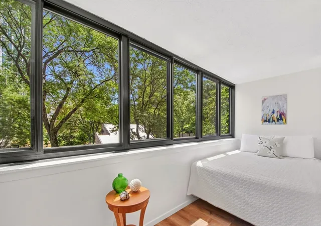 4th image of 6 Whittier Pl #3L, Boston, MA 02114 | MLS# 73554525