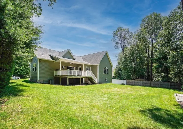 38th image of 5 Red Bridge Ln, South Hadley, MA 01075 | MLS# 73543556