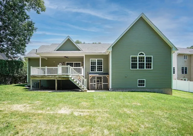 Photo 3 of Single family home for sale at 5 Red Brg Ln, South Hadley, MA 01075 | MLS# 73543556 | Listing updated on 2026-08-16