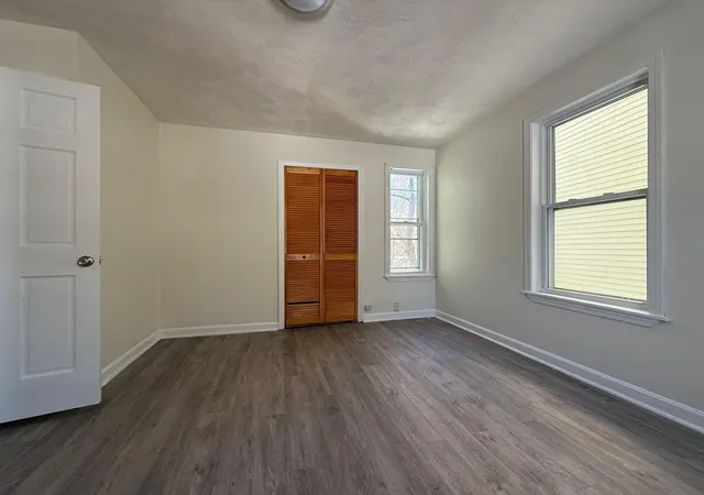 4th image of 21-23 Omena Pl, Fitchburg, MA 01420