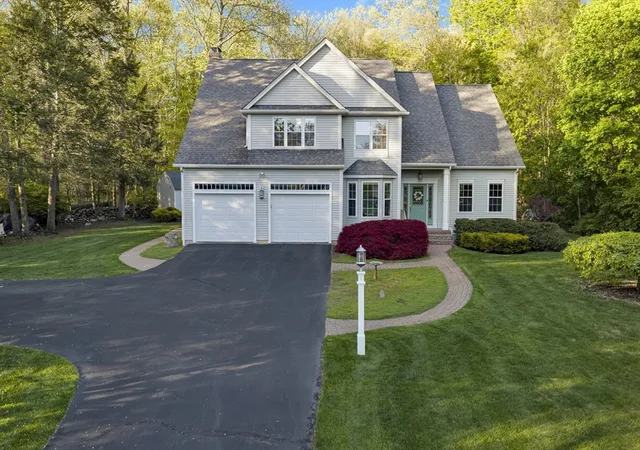 Homes for sale in Sturbridge, MA | 10 Turner Ln, Sturbridge, MA 01566 | MLS# 73518422
