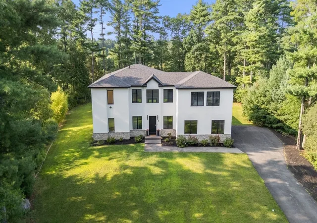 3rd image of 3 Kestrel Wy, Carver, MA 02330 | MLS# 73564486