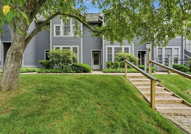 Homes for sale in Amherst, MA | 70 Amity Pl #70, Amherst, MA 01002 | MLS# 73536788