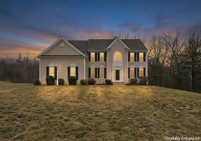 Homes for sale in Upton, MA | 11 Howarth Dr, Upton, MA 01568 | MLS# 73516986