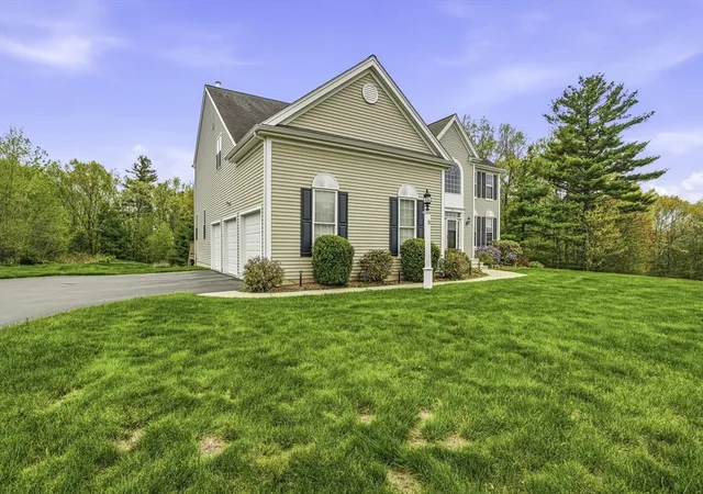 Homes for sale in Upton, MA | 11 Howarth Dr, Upton, MA 01568 | MLS# 73516986