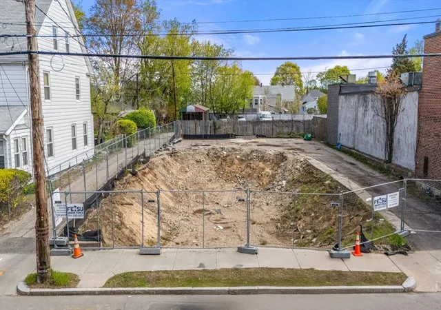 2nd image of 194 Adams St, Newton, MA 02458 | MLS# 73516231