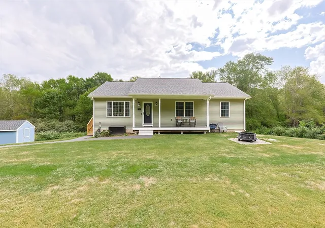 3rd image of 30 Town Farm Rd, North Brookfield, MA 01535 | MLS# 73552570