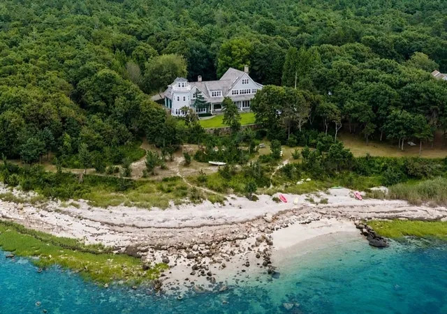 Photo 1 of Mansion for sale at 4 Sherburne Way, Wareham, MA 02571 | MLS# 73568719 | Listing updated on 2026-08-31