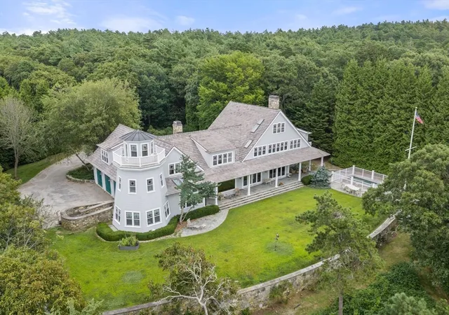 Photo 2 of Mansion for sale at 4 Sherburne Way, Wareham, MA 02571 | MLS# 73568719 | Listing updated on 2026-08-31
