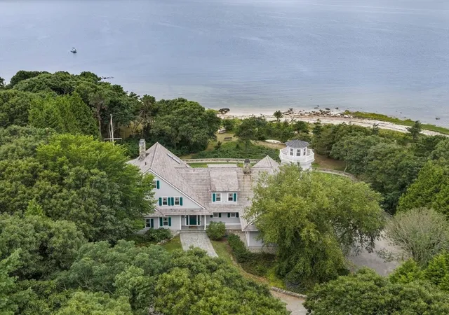 Photo 3 of Mansion for sale at 4 Sherburne Way, Wareham, MA 02571 | MLS# 73568719 | Listing updated on 2026-08-31