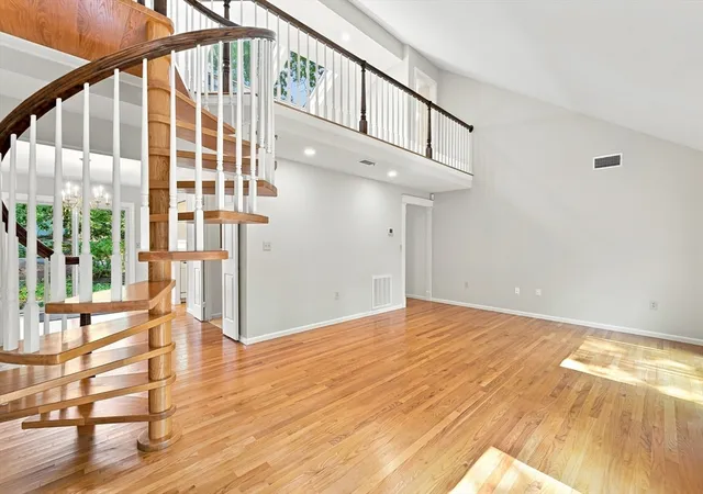 3rd image of 15 Fifer Ln, Lexington, MA 02420