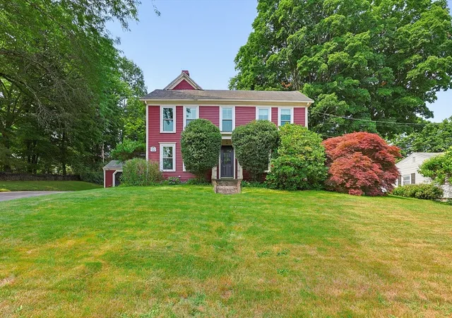 2nd image of 19 King St, Groveland, MA 01834 | MLS# 73552381