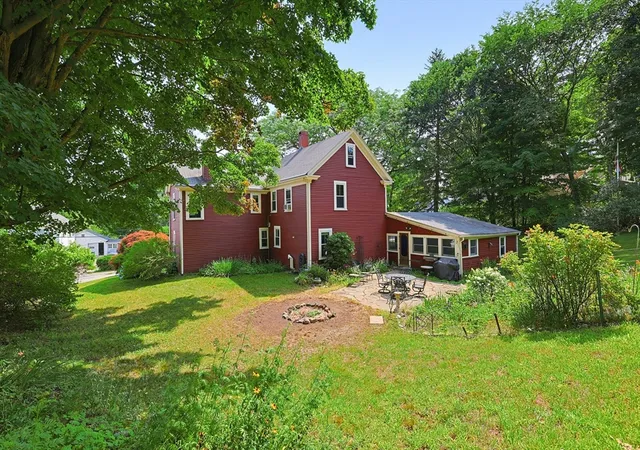 4th image of 19 King St, Groveland, MA 01834 | MLS# 73552381