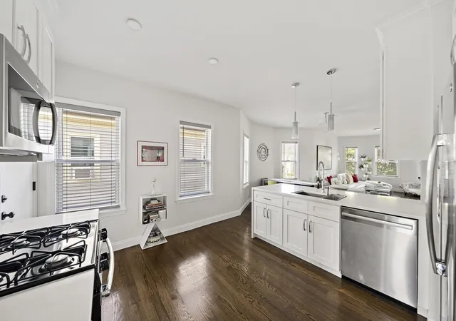 4th image of 27 Whitten St, Boston, MA 02122