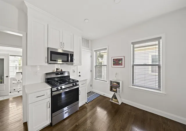 5th image of 27 Whitten St, Boston, MA 02122