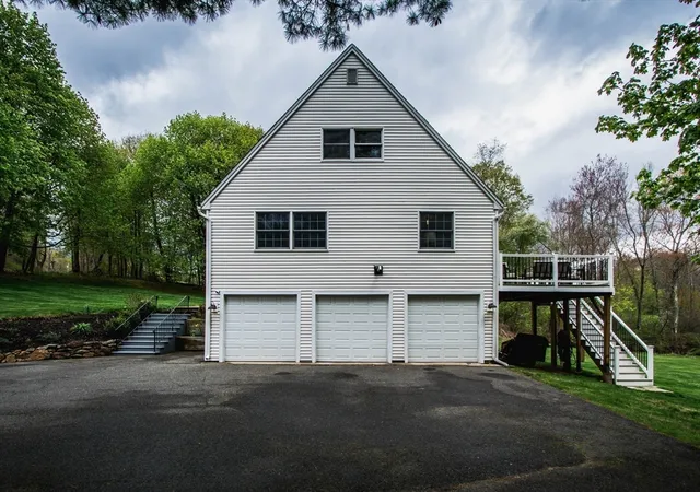 Homes for sale in Warren, MA | 692 Cronin Rd, Warren, MA 01083 | MLS# 73513670
