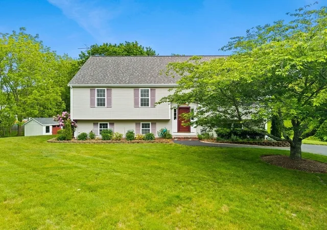 1st image of 474 Crescent St, East Bridgewater, MA 02333 | MLS# 73528097
