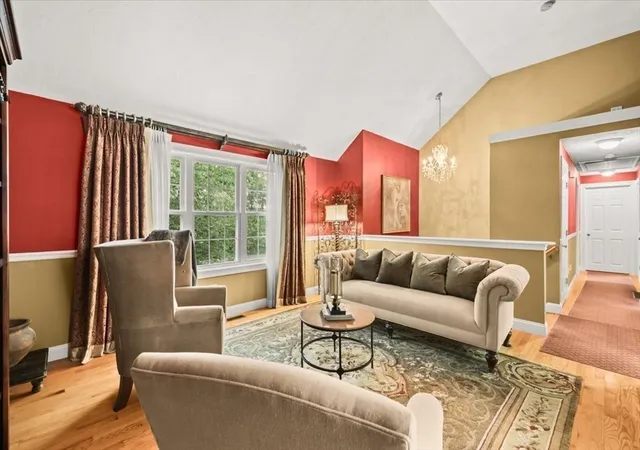 4th image of 474 Crescent St, East Bridgewater, MA 02333 | MLS# 73528097