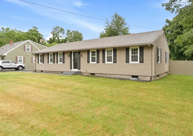Homes for sale in Attleboro, MA | 588 Newport Ave, Attleboro, MA 02703 | MLS# 73547795